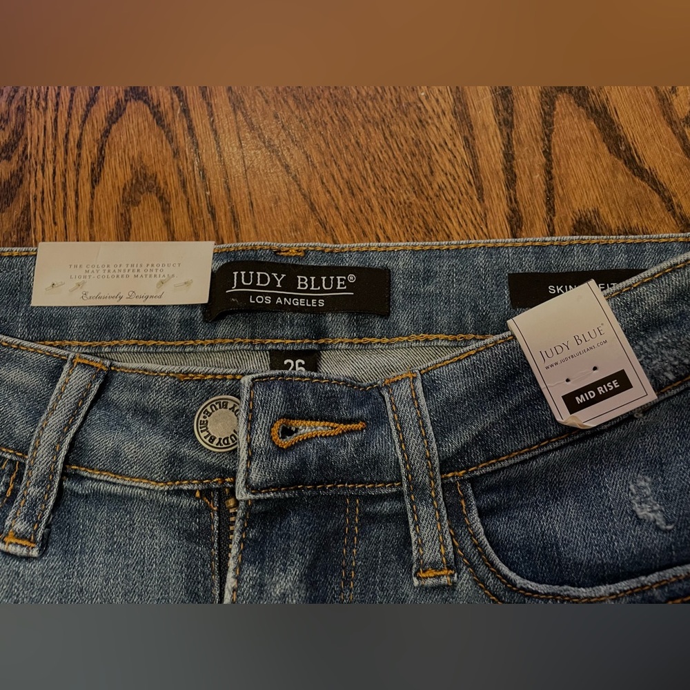 New Judy Blue jeans - Picture 2 of 4